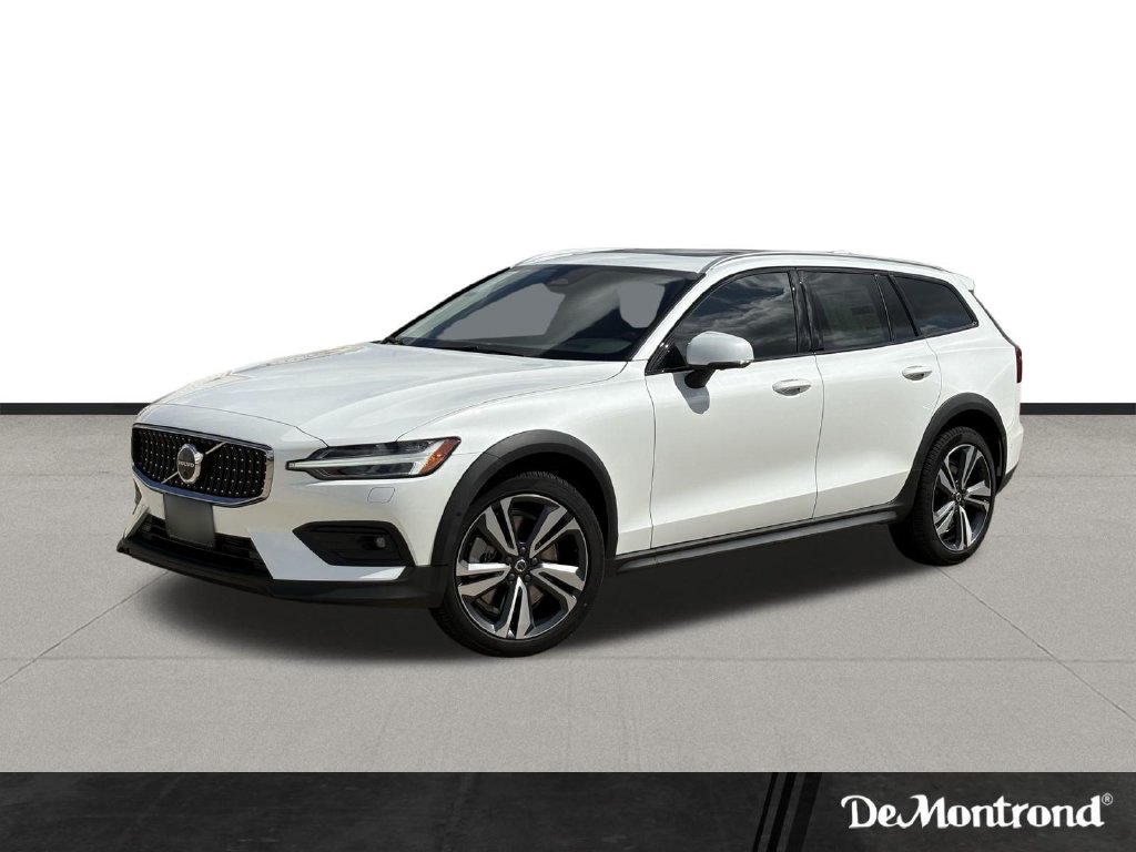2026 Volvo V60 Cross Country B5 Plus AWD Wagon