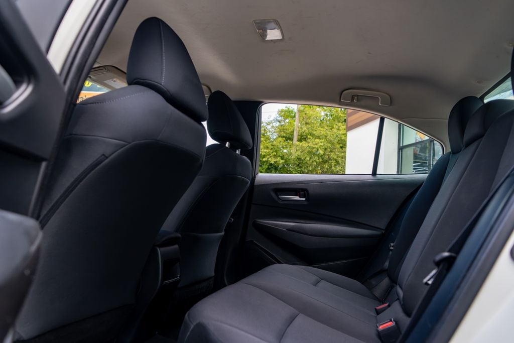 2021 Toyota Corolla LE - Photo 14