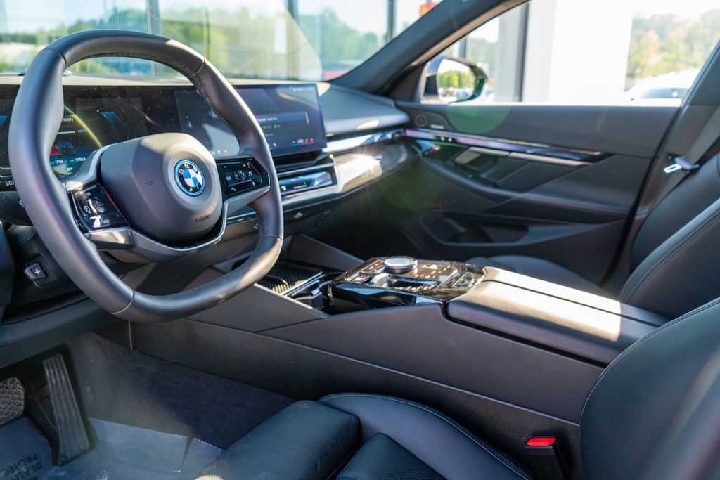 2025 BMW i5 40 - Photo 35