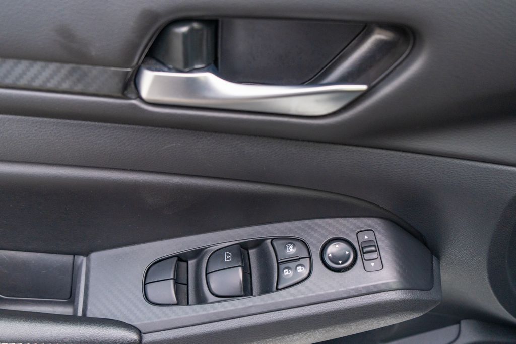 2025 Nissan Altima SV - Photo 32