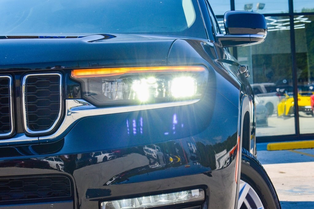 2022 Jeep Grand Cherokee Limited photo 3
