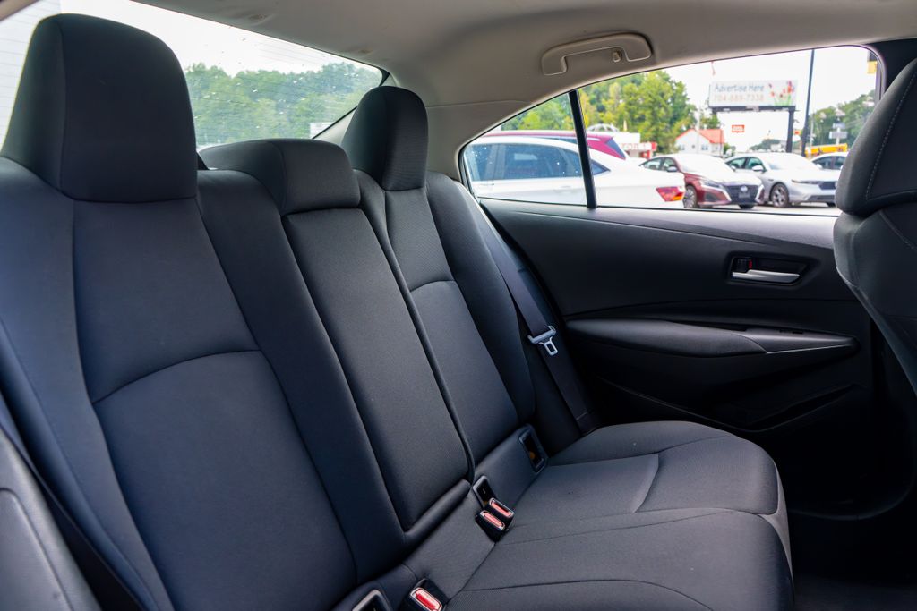 2021 Toyota Corolla LE - Photo 16