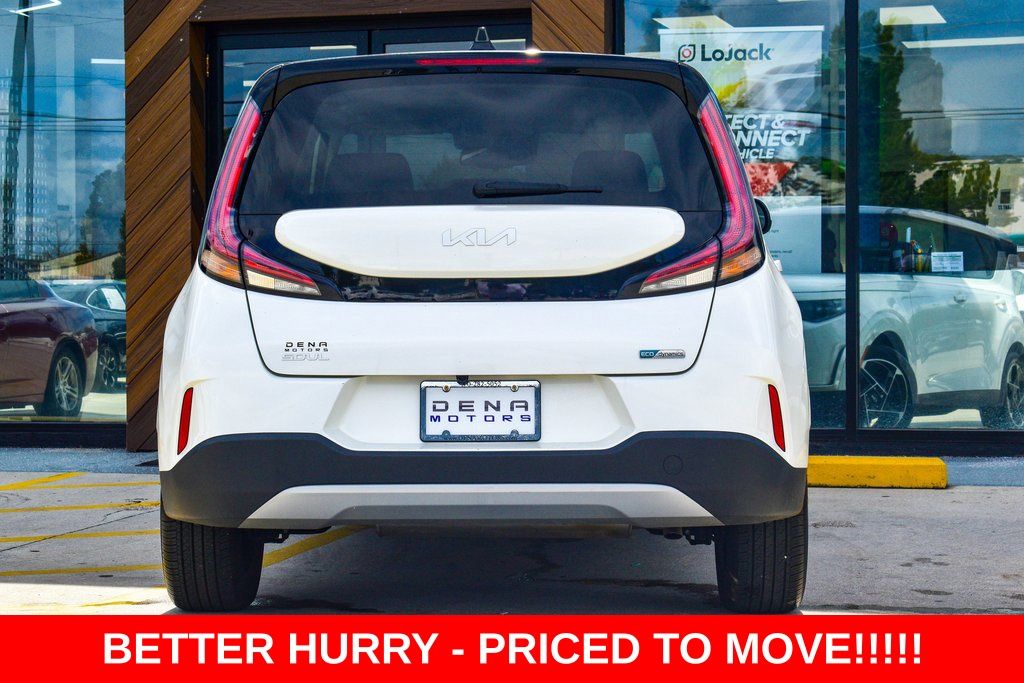 2023 Kia Soul EX - Photo 34