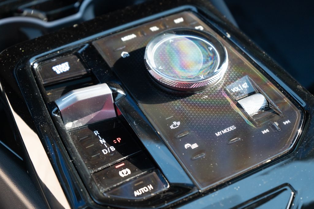 2025 BMW i5 40 - Photo 32
