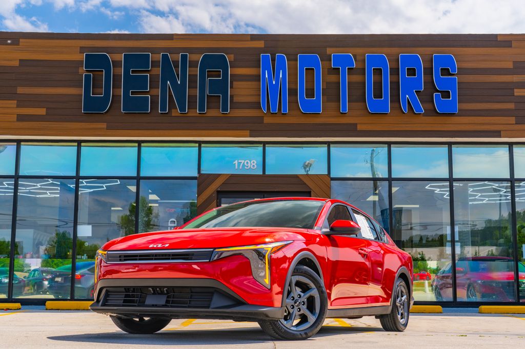 2025 Kia K4 LXS AT's photo
