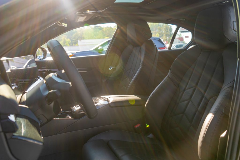 2025 BMW i5 40 - Photo 36