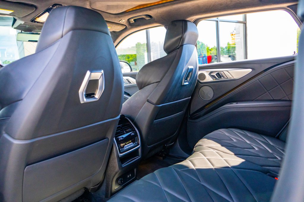 2023 BMW XM Base - Photo 45