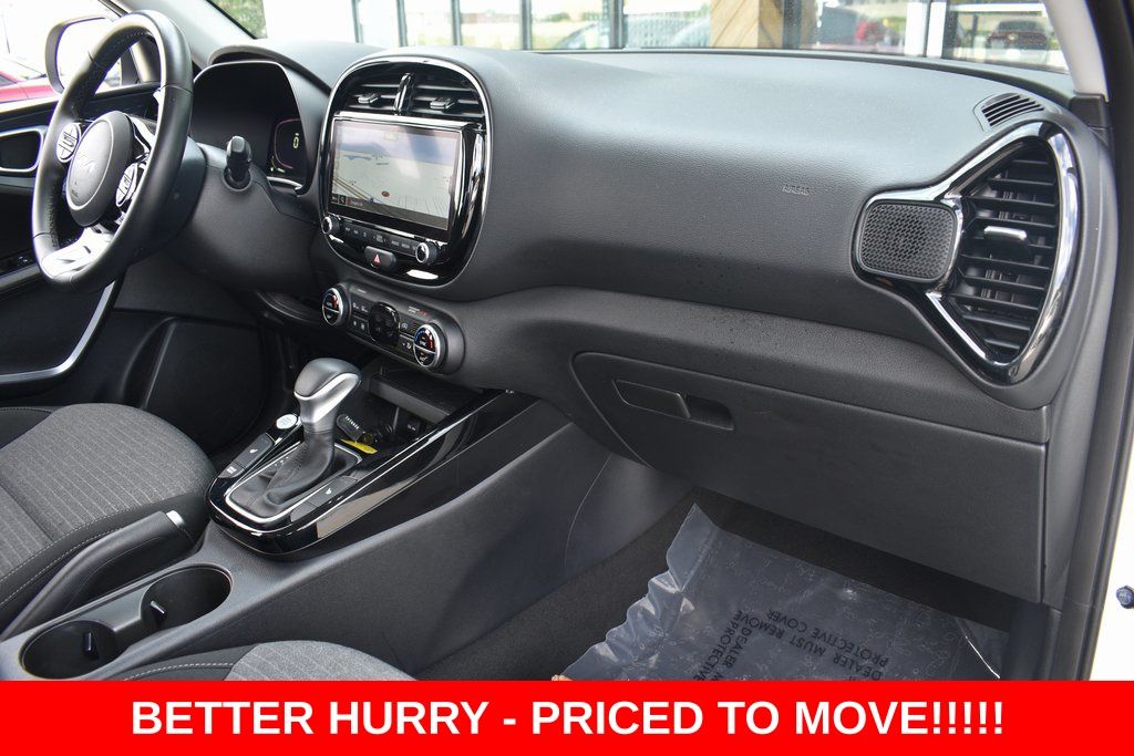 2023 Kia Soul EX - Photo 25