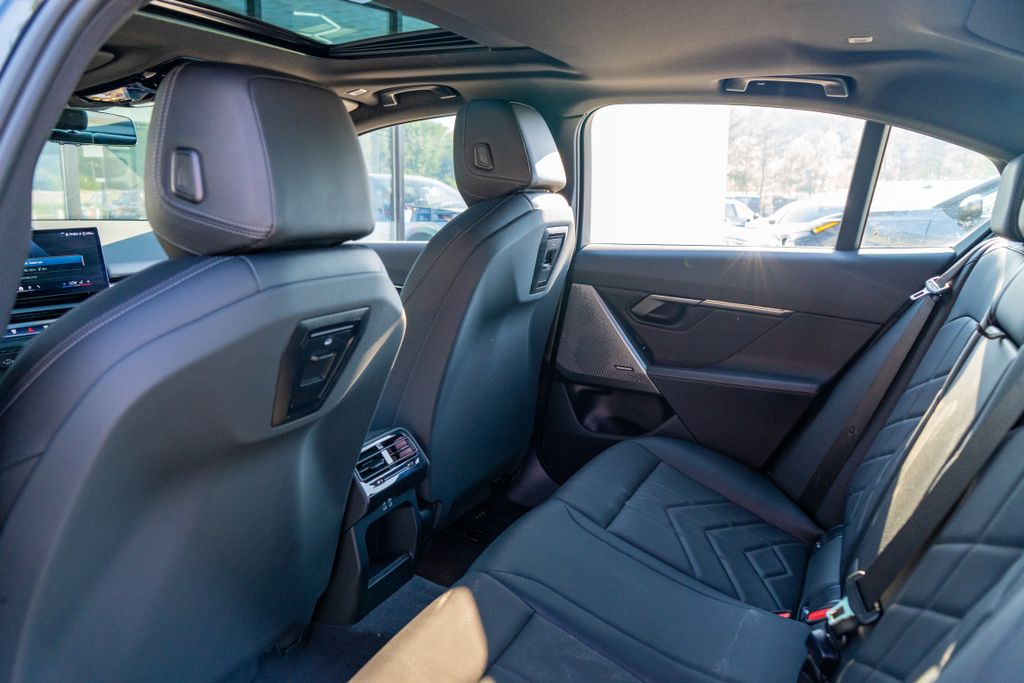 2025 BMW i5 40 - Photo 41