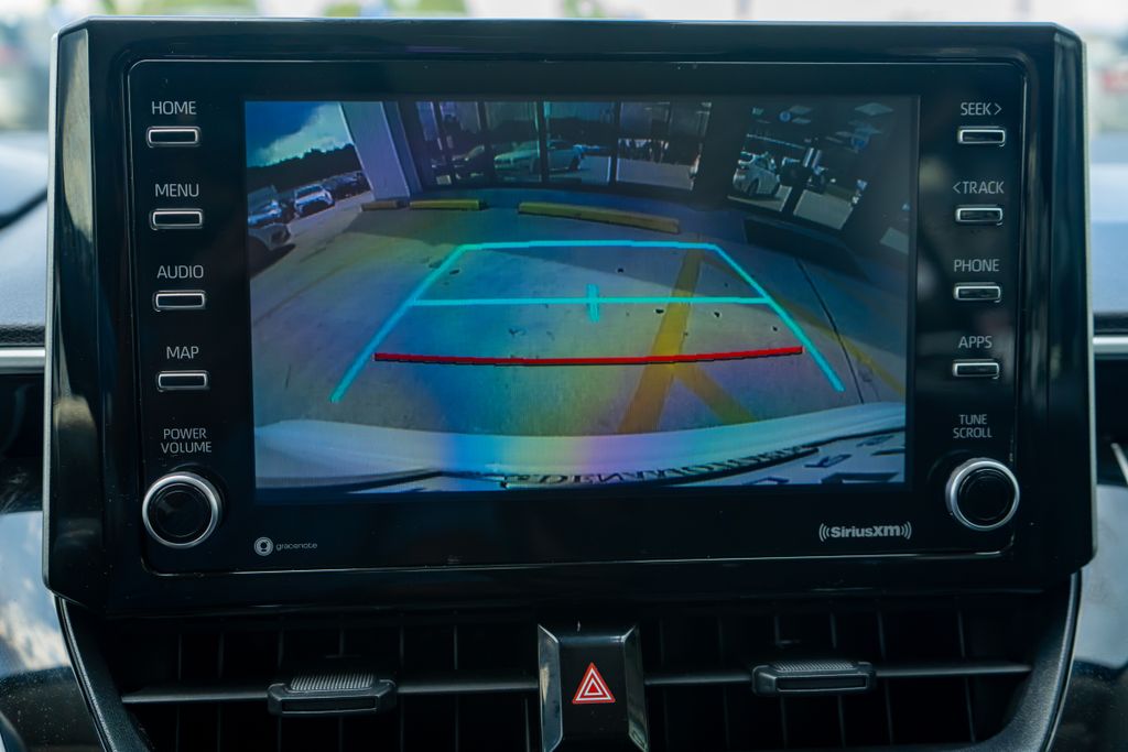 2021 Toyota Corolla LE - Photo 8