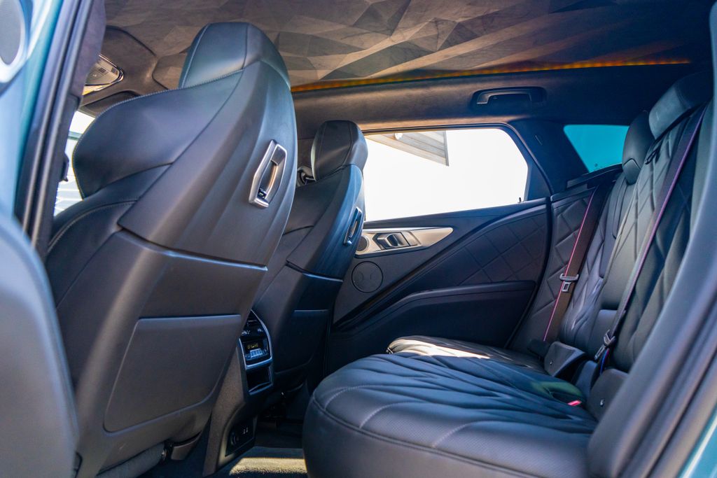 2023 BMW XM Base - Photo 44
