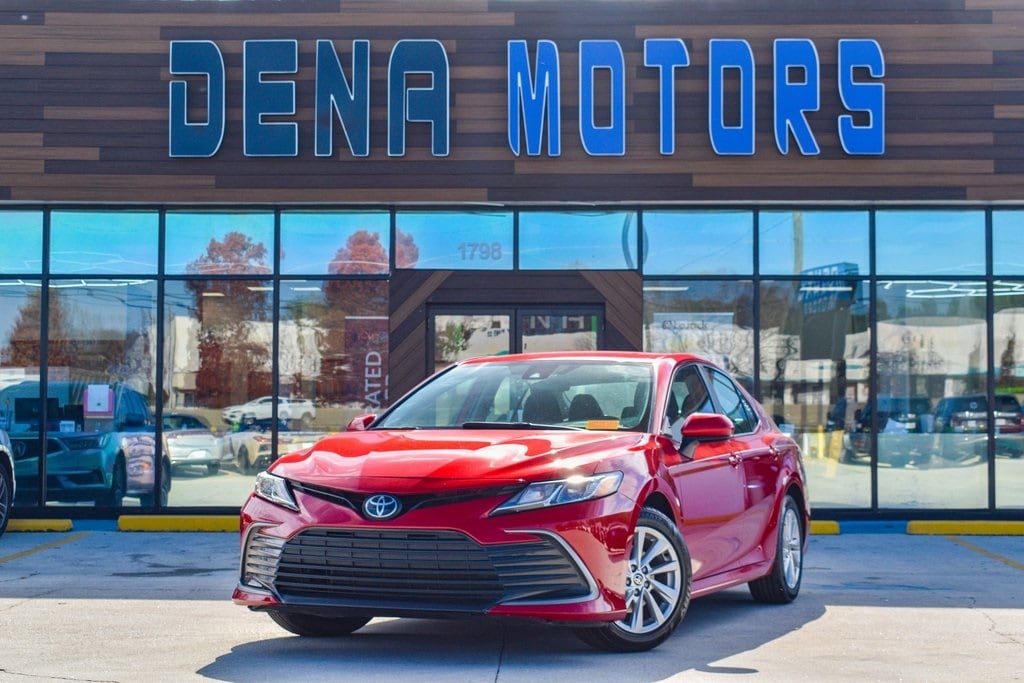 2023 Toyota Camry LE's photo