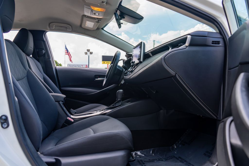 2021 Toyota Corolla LE - Photo 20