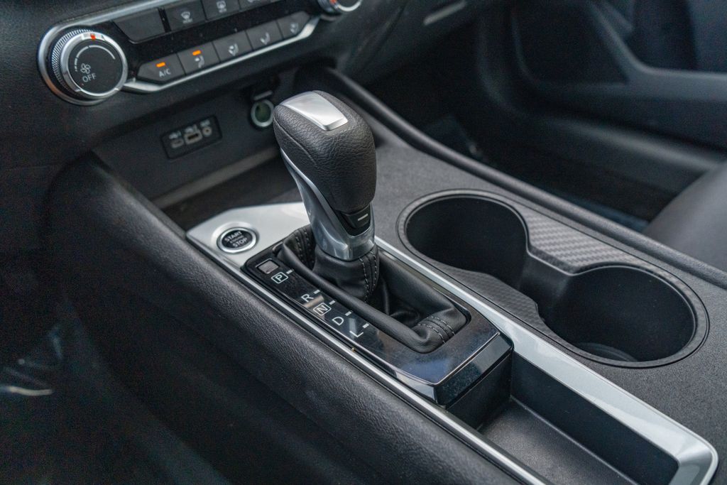 2025 Nissan Altima SV - Photo 30