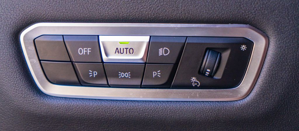 2023 BMW XM Base - Photo 33