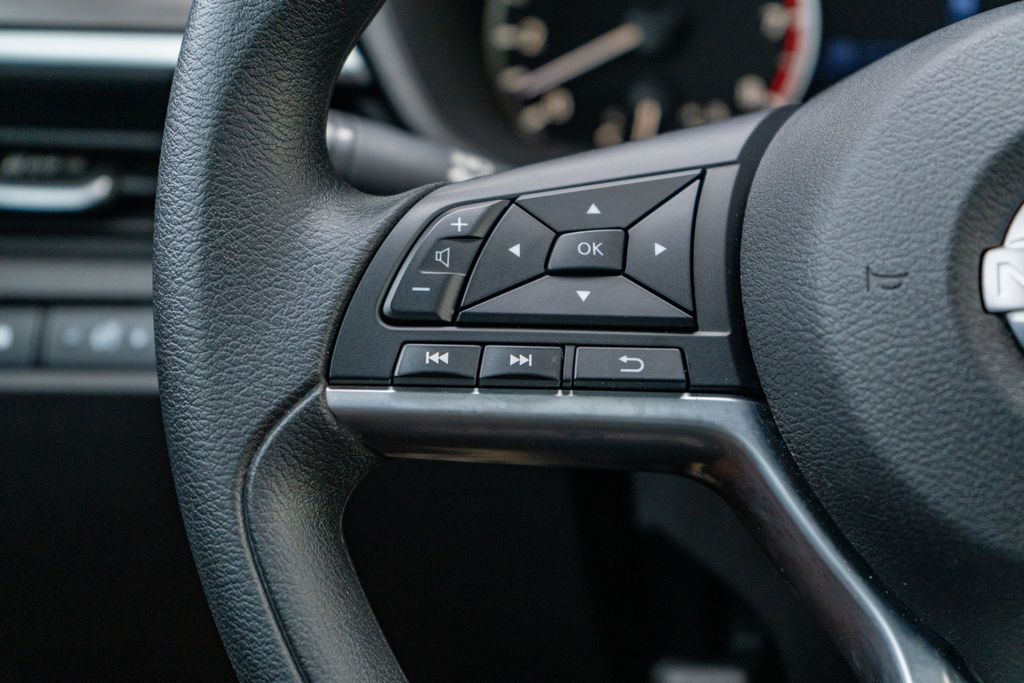 2025 Nissan Altima SV - Photo 27