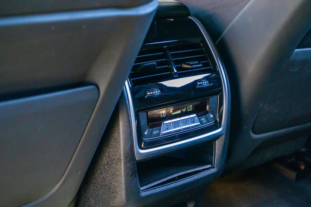 2023 BMW XM Base - Photo 46