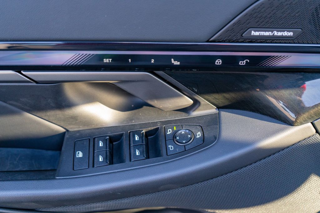 2025 BMW i5 40 - Photo 33
