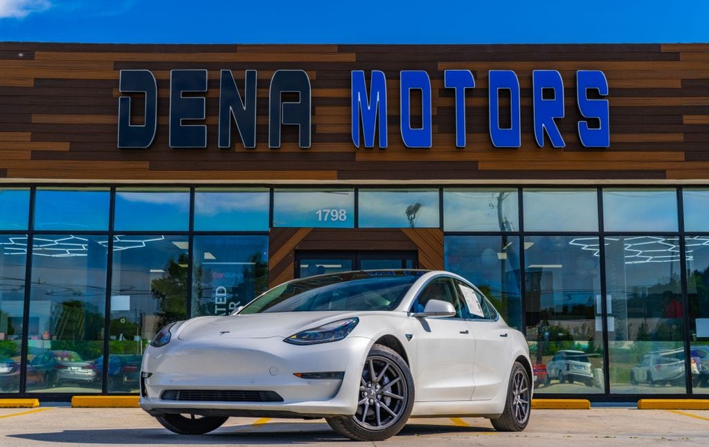 2020 Tesla Model 3 Standard Range Plus's photo