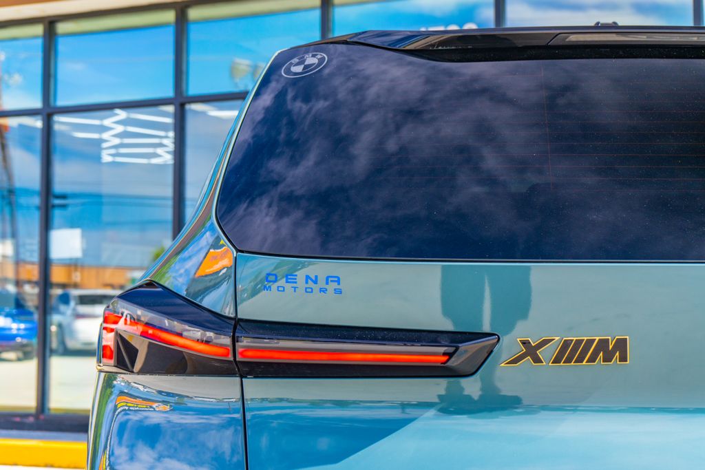 2023 BMW XM Base - Photo 19