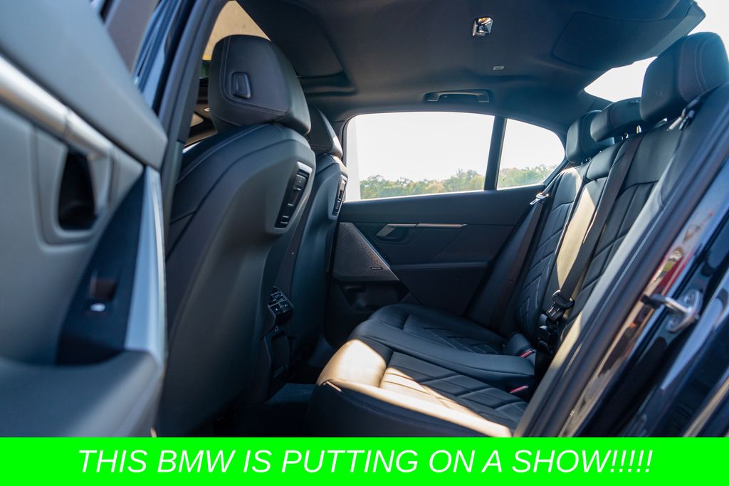 2025 BMW i5 40 - Photo 40