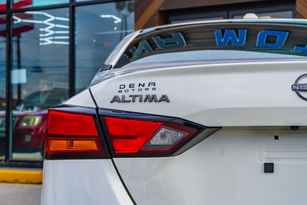 2025 Nissan Altima SV - Photo 17