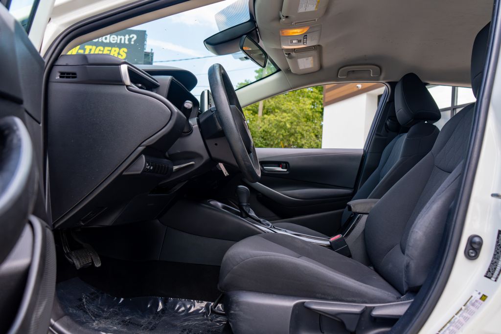 2021 Toyota Corolla LE - Photo 12