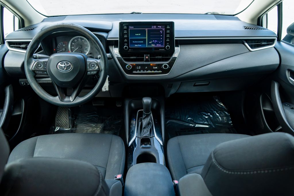 2021 Toyota Corolla LE - Photo 9