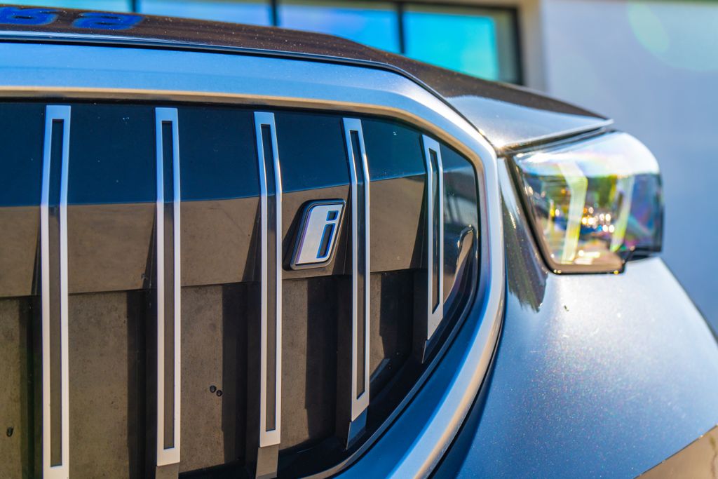 2025 BMW i5 40 - Photo 14