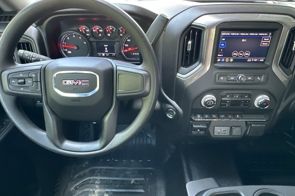 2025 GMC Sierra 2500HD Pro - Photo 8