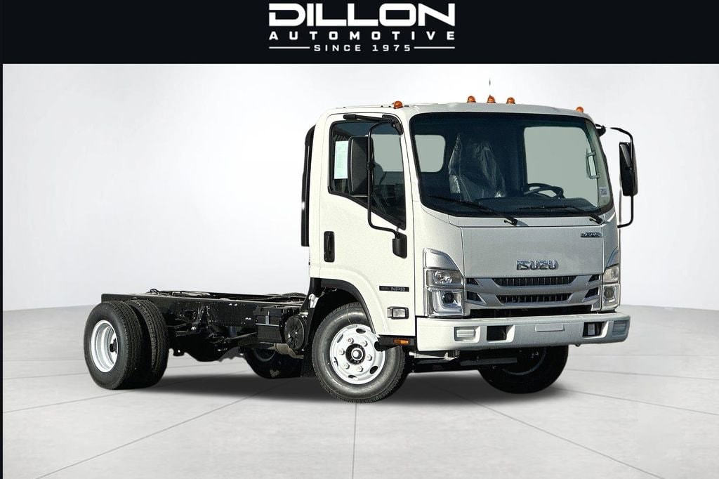 2024 Isuzu NPR-HD's photo