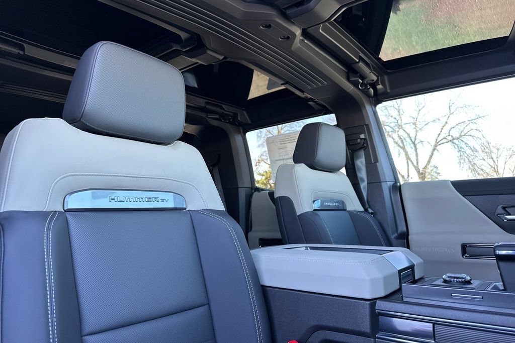 2026 GMC HUMMER EV 2X - Photo 14