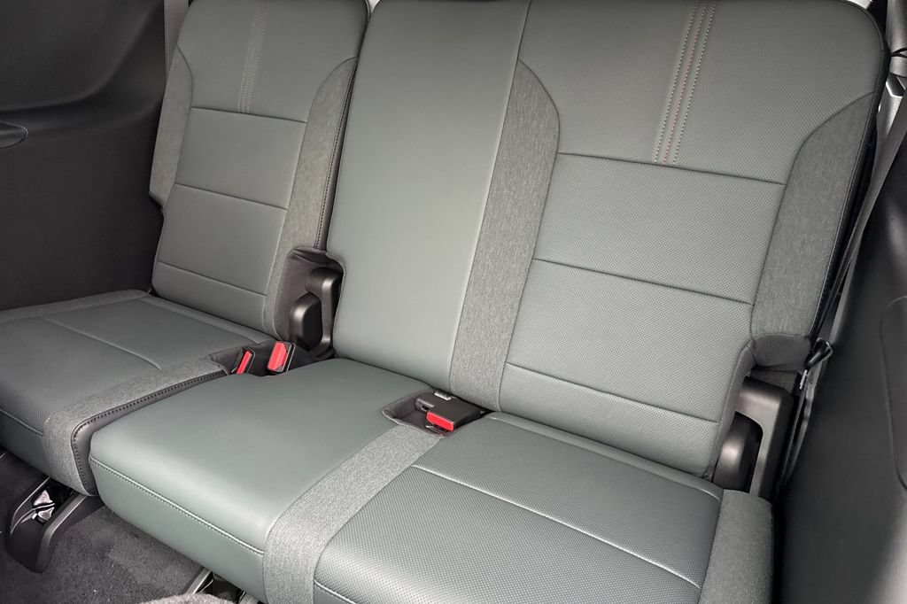 2026 GMC Acadia AT4 - Photo 15