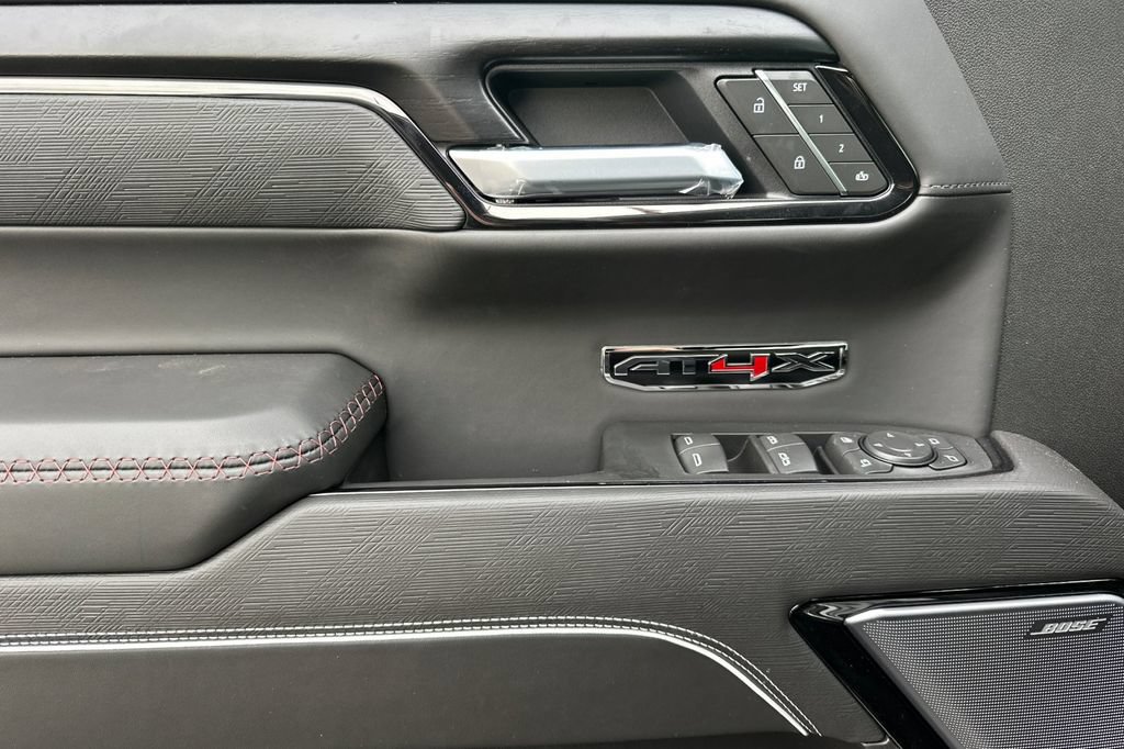 2026 GMC Sierra 1500 AT4X - Photo 10