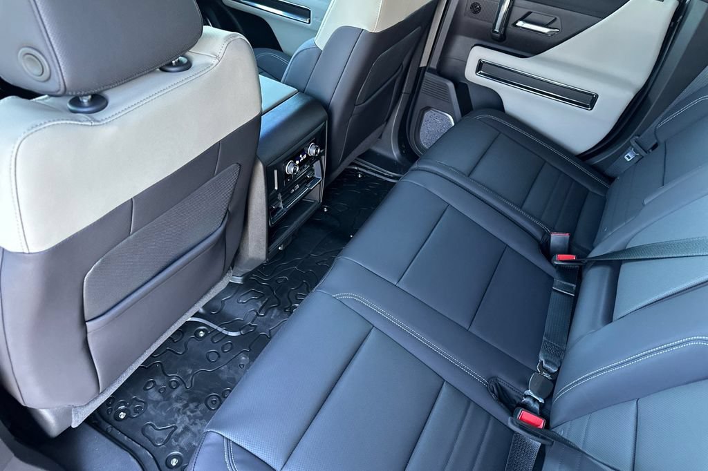 2026 GMC HUMMER EV 2X - Photo 9