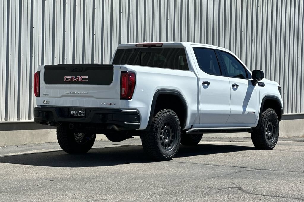 2026 GMC Sierra 1500 AT4X - Photo 7