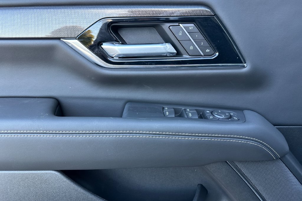 2027 GMC Yukon Elevation - Photo 13