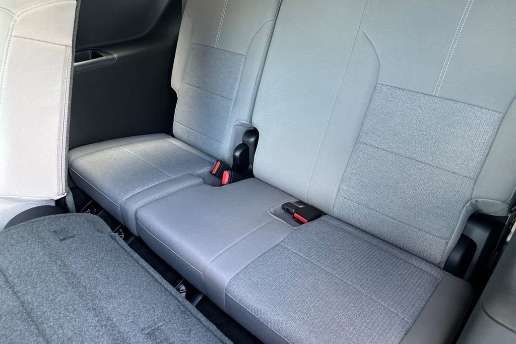 2025 GMC Acadia Elevation - Photo 12