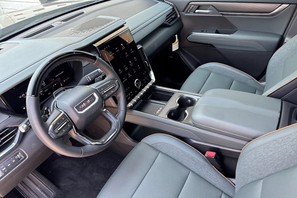 2026 GMC Acadia AT4 - Photo 10