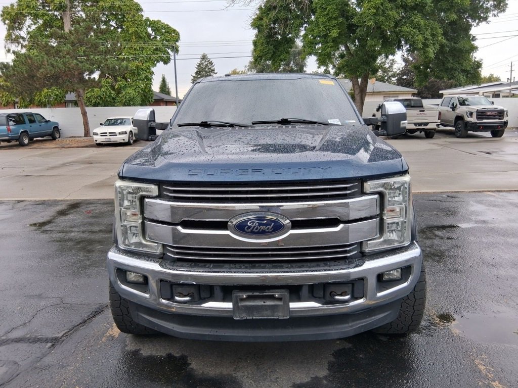 2017 Ford F-350 Lariat photo 2