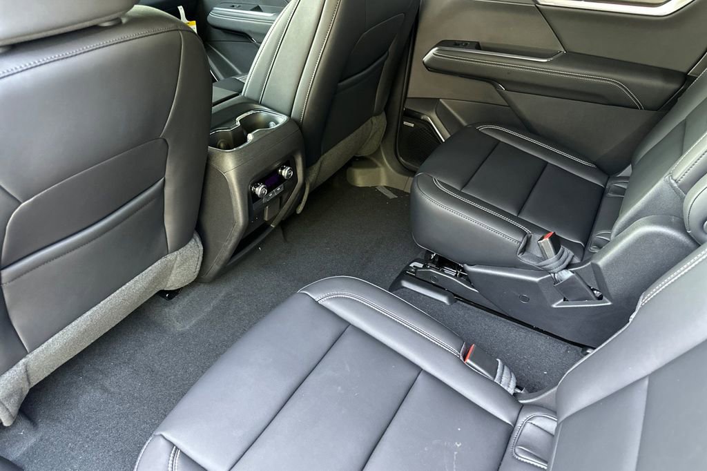 2025 GMC Acadia Elevation - Photo 9