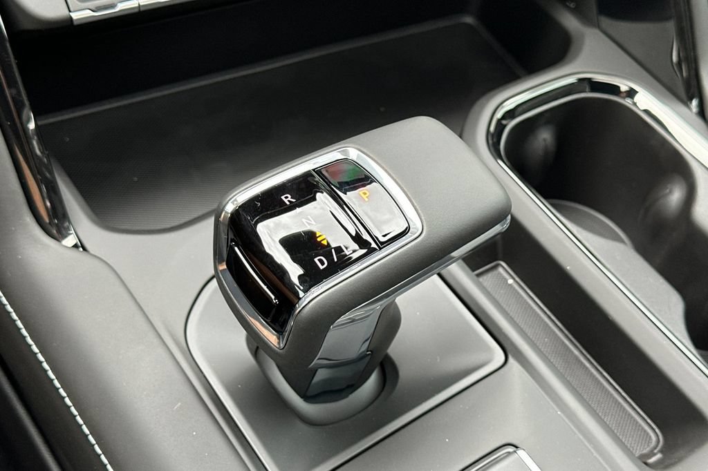 2026 GMC Sierra 1500 AT4X - Photo 17