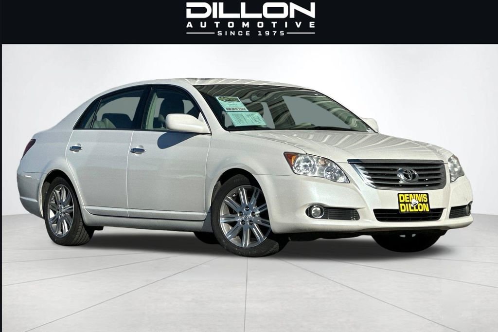 2010 Toyota Avalon XL's photo
