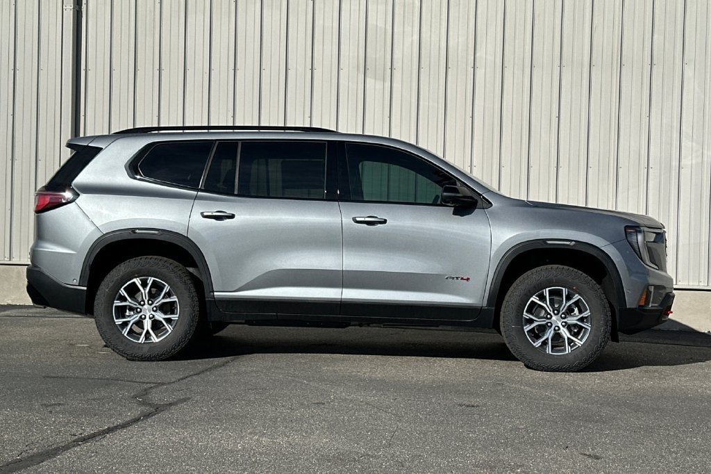 2026 GMC Acadia AT4 - Photo 3