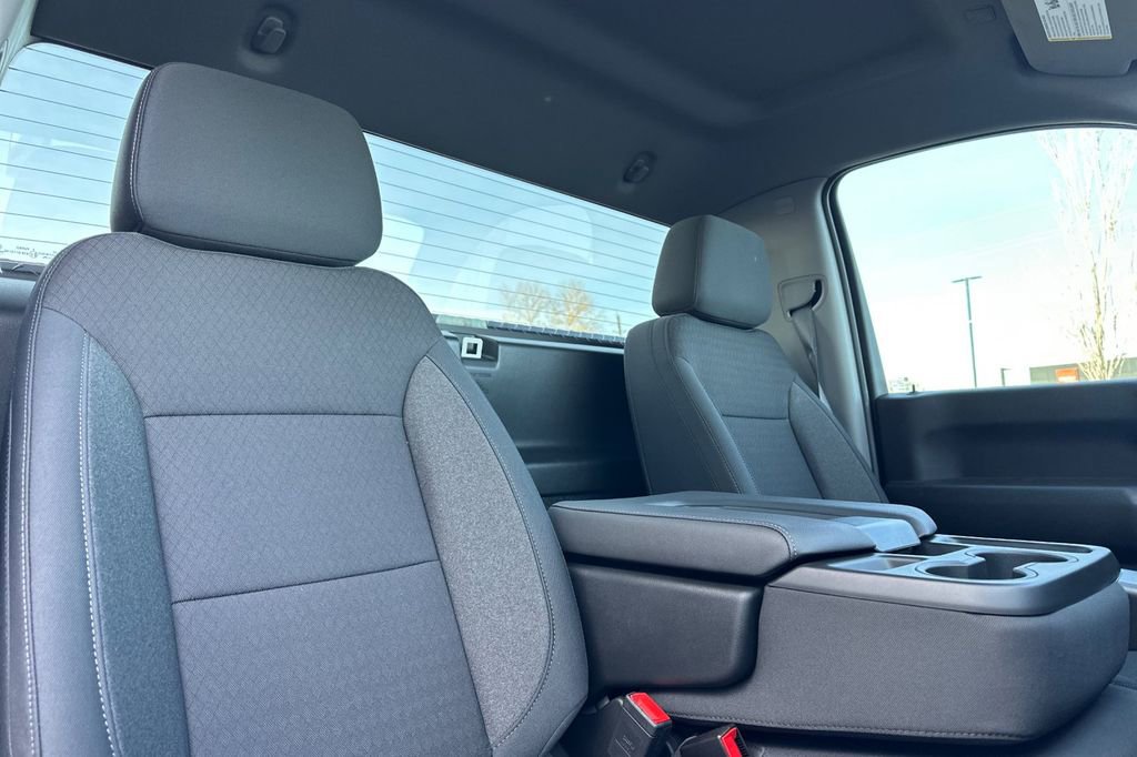 2025 GMC Sierra 2500HD Pro - Photo 11