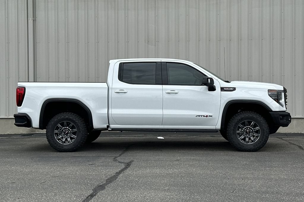 2026 GMC Sierra 1500 AT4X - Photo 3