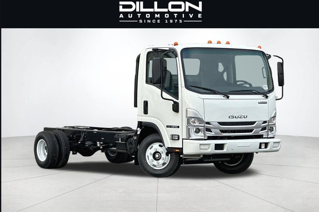 2024 Isuzu NPR-HD's photo