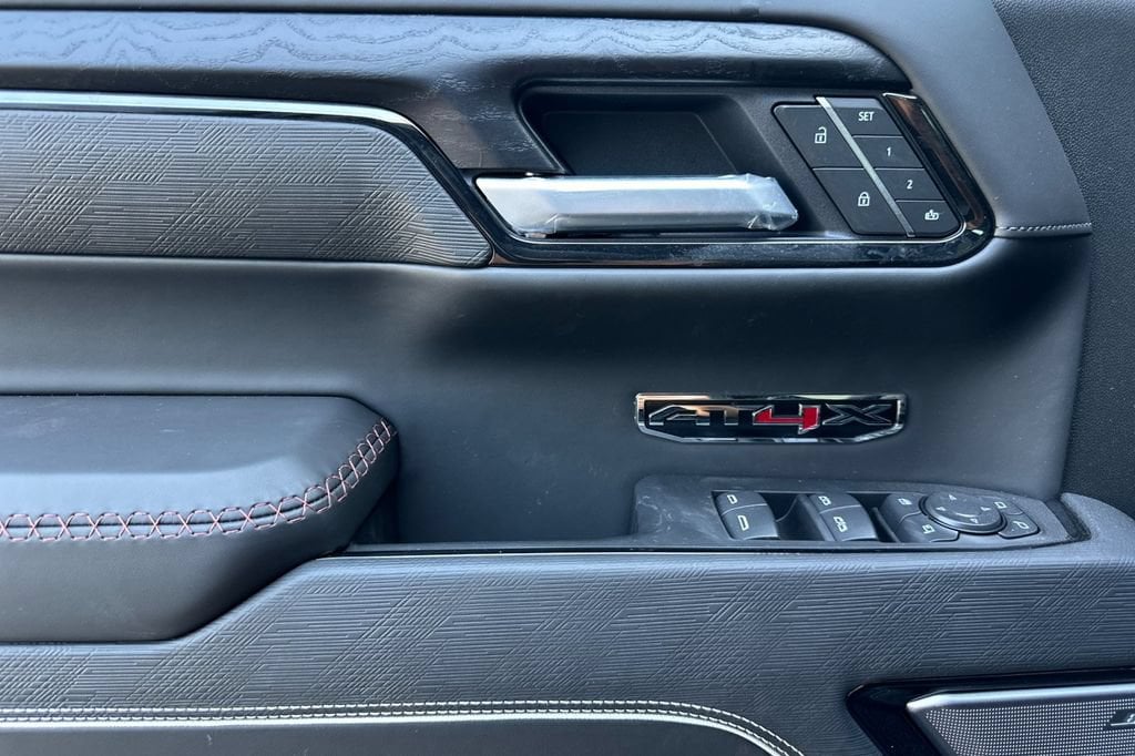 2026 GMC Sierra 1500 AT4X - Photo 11