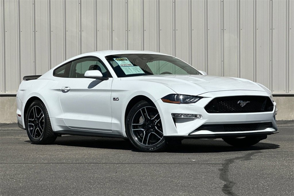 2022 Ford Mustang GT photo 2