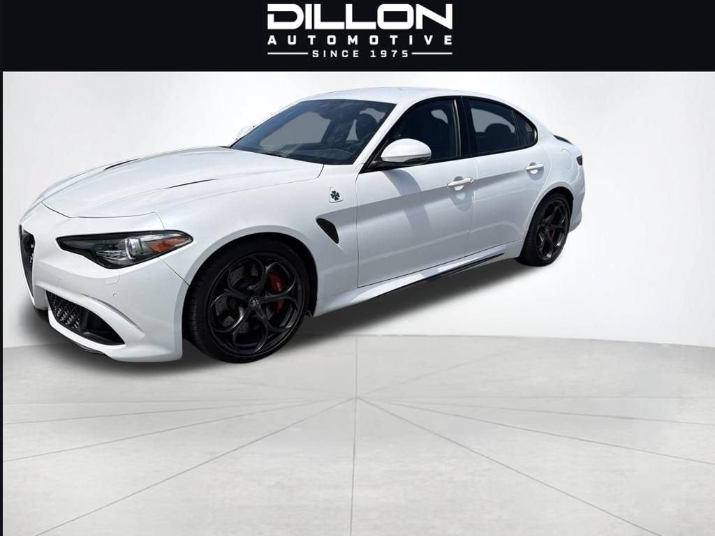 2017 Alfa Romeo Giulia 2.9 Quadrifoglio Auto's photo